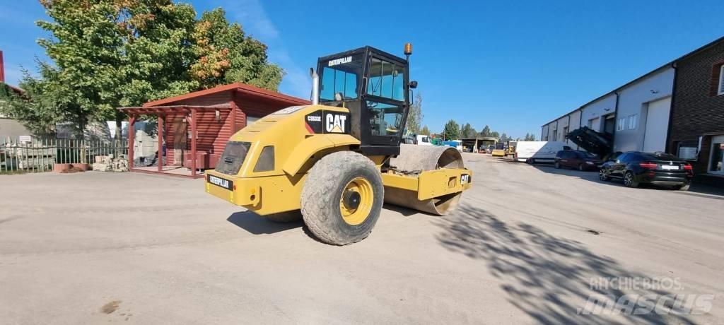 CAT CS 533 Enojni valjarji