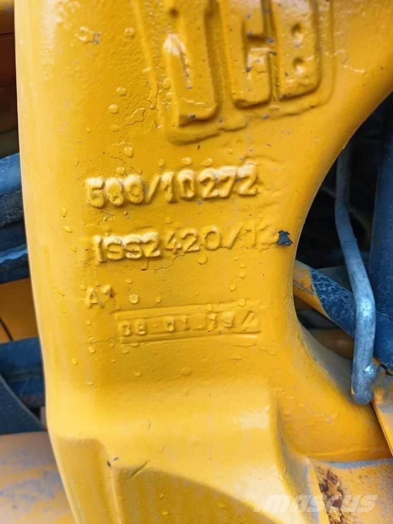 JCB 3 CX Bagri na kolesih