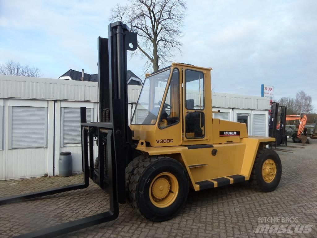 CAT V 300 C Dizelski viličarji