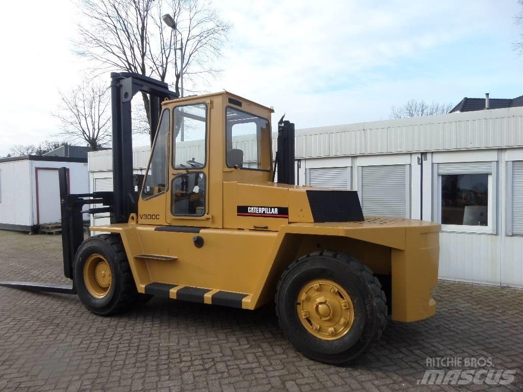 CAT V 300 C Dizelski viličarji