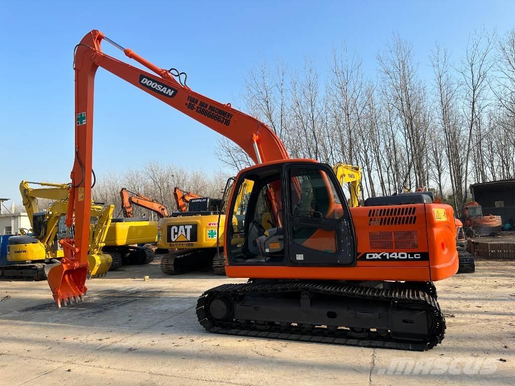 Doosan DX140 Bagri goseničarji
