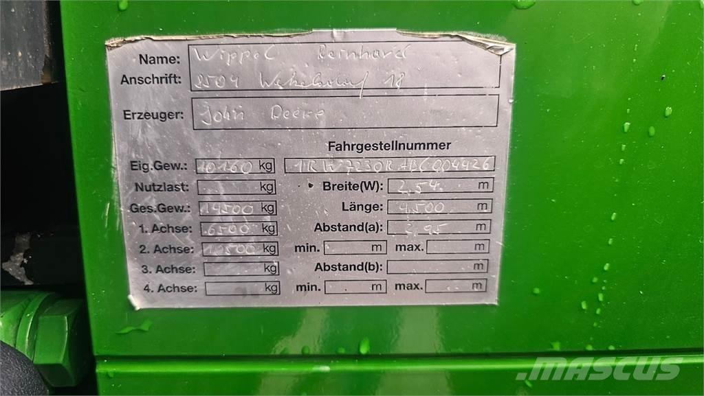 John Deere 7230R Traktorji