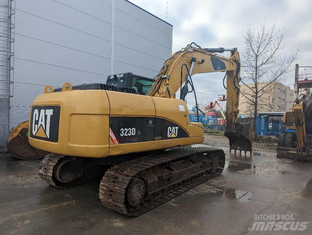 CAT 323 D Bagri goseničarji