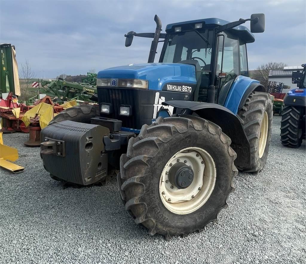 New Holland 8670 Traktorji