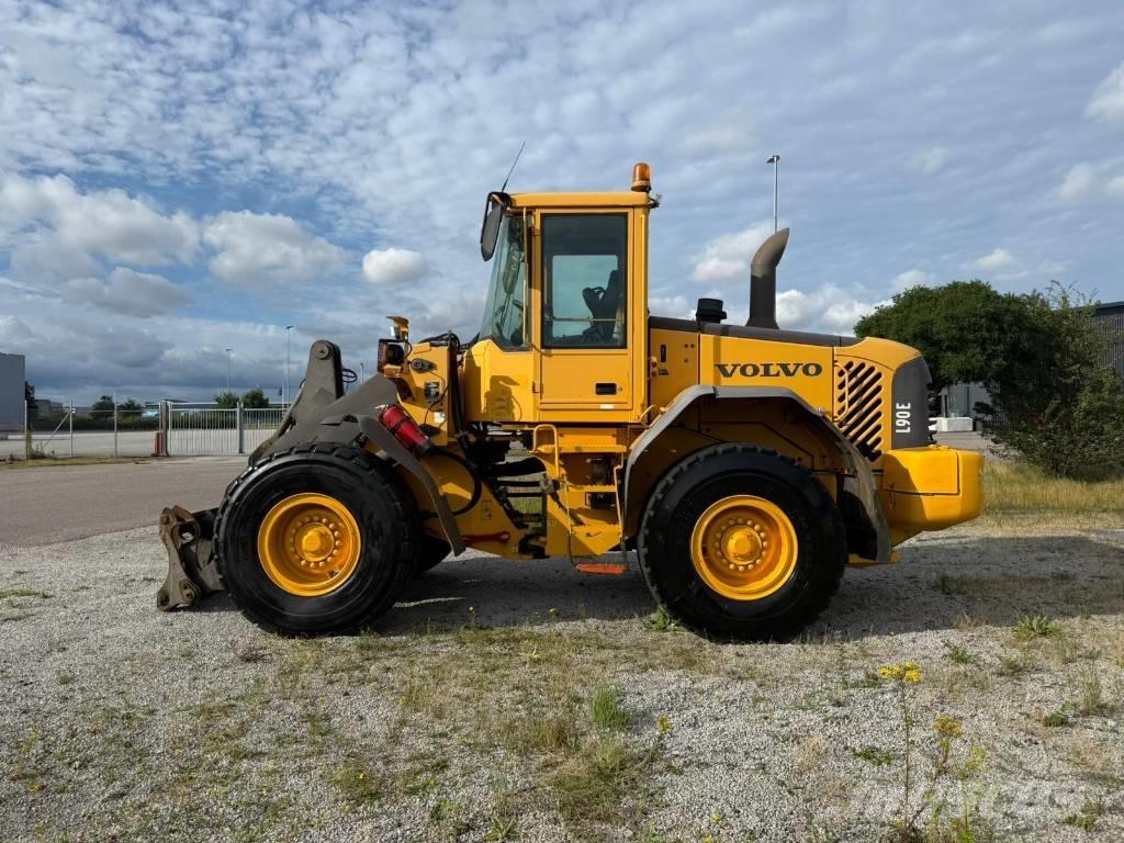 Volvo L 90 E Kolesni nakladalci