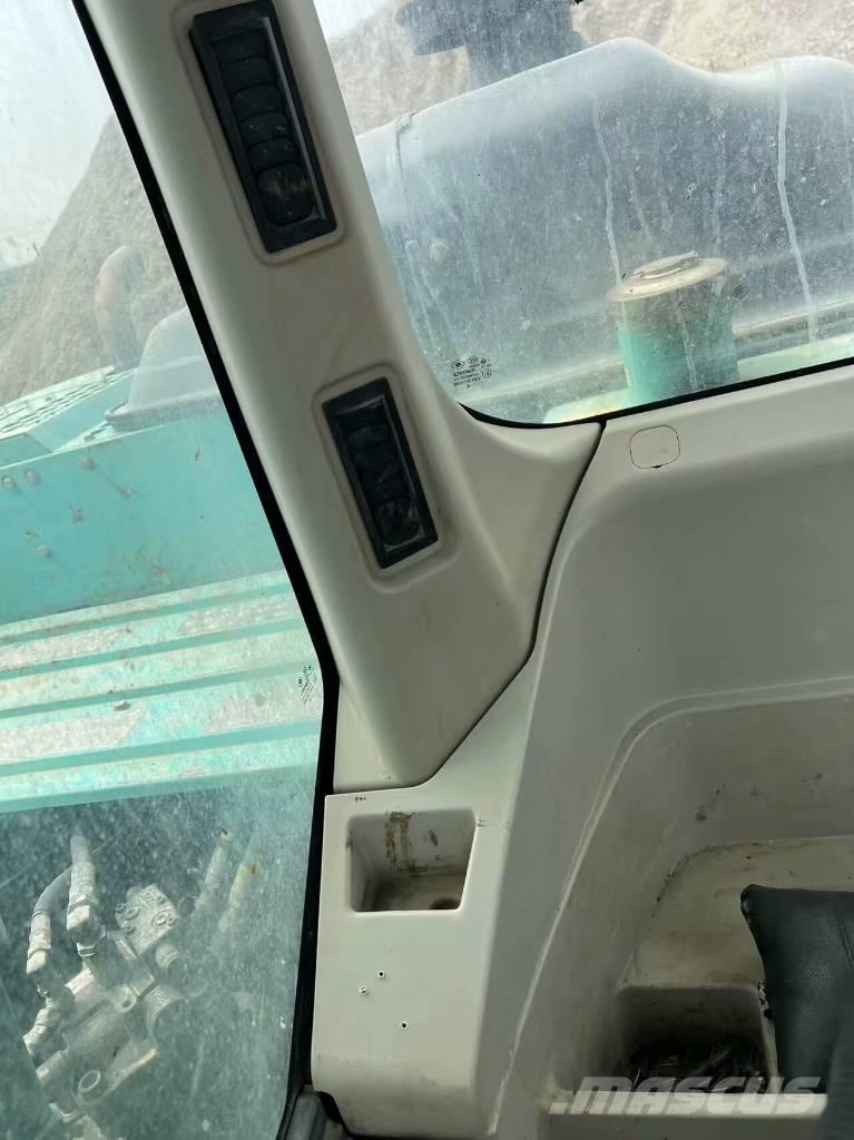 Kobelco SK260 Bagri goseničarji