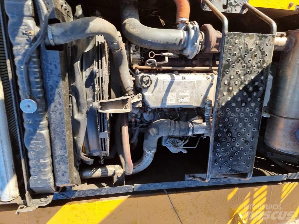 CASE CX 330 LC Bagri goseničarji