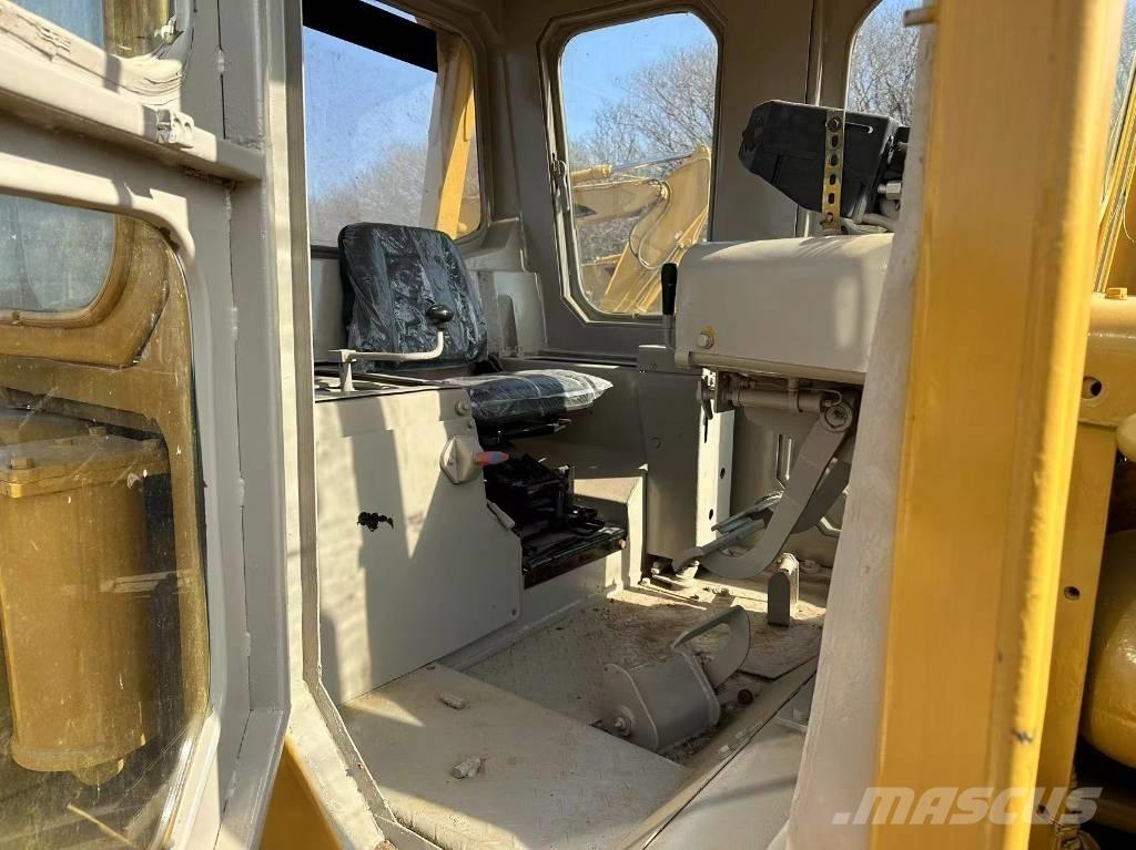CAT D 8 K Buldožerji goseničarji