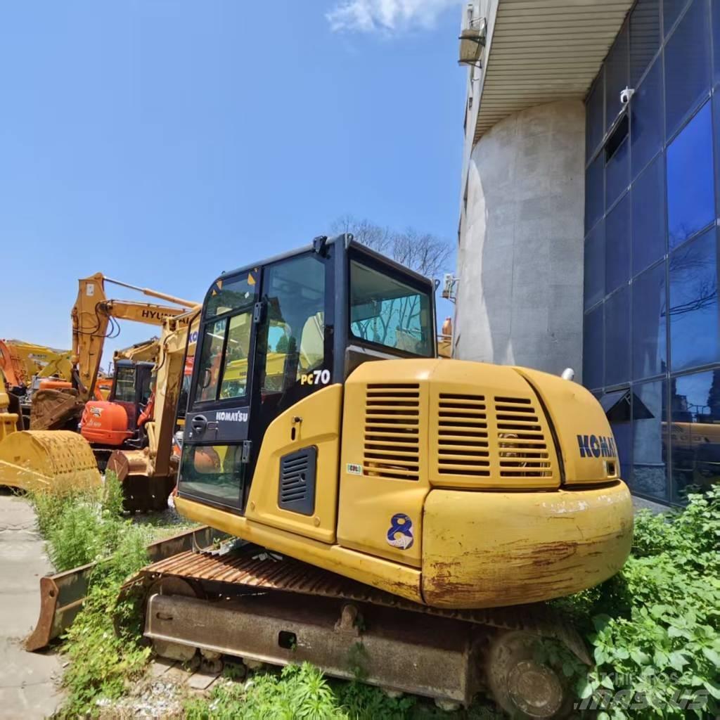 Komatsu PC 70 Bagri goseničarji
