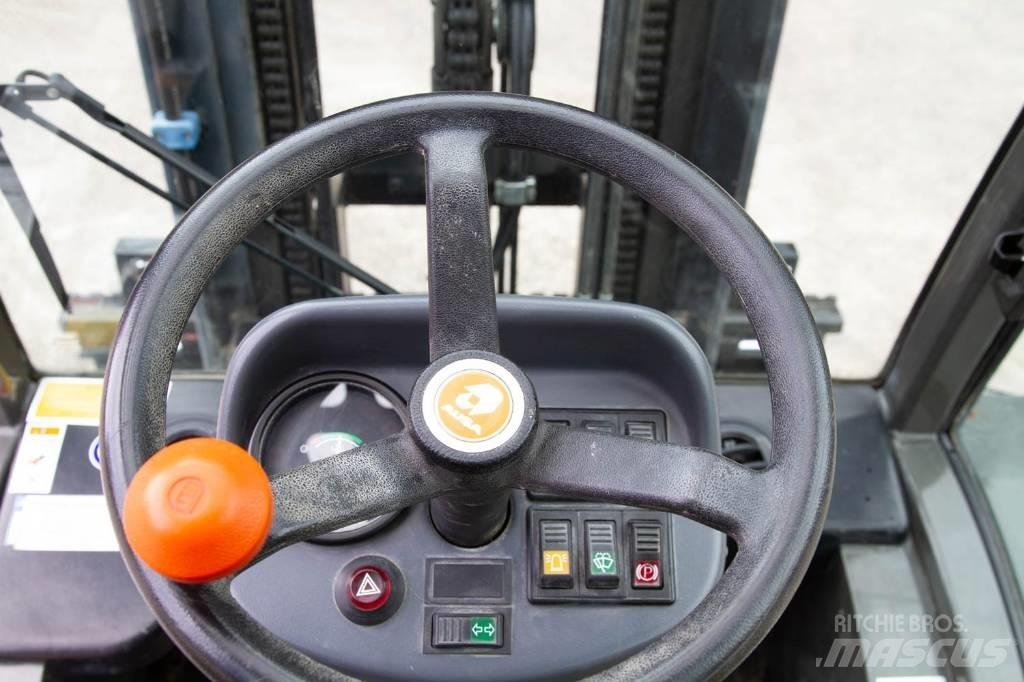 Ausa C 250 H Terenski viličar