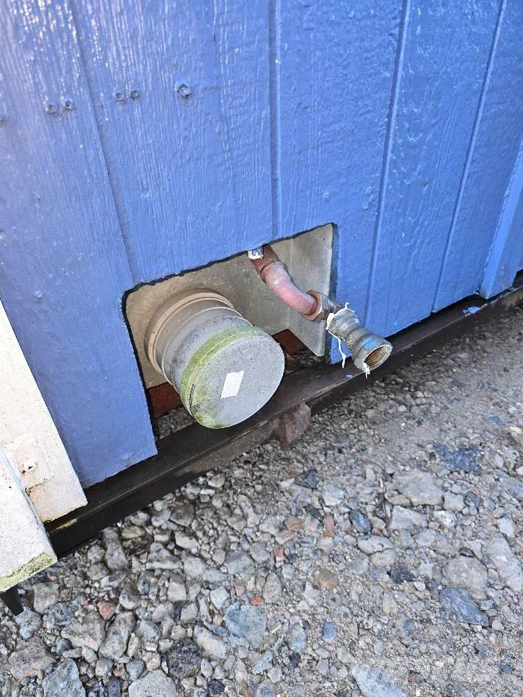  Bod / Barack 9x3m Bivalni kontejnerji