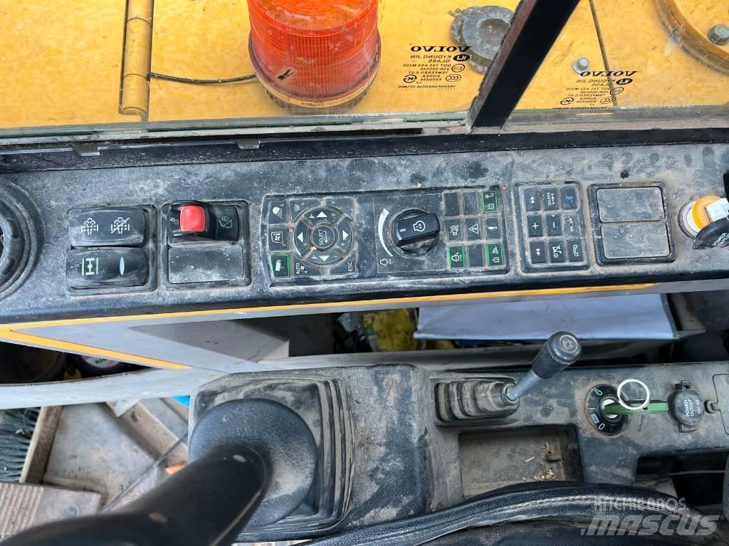 Volvo EW 60 E Bagri na kolesih