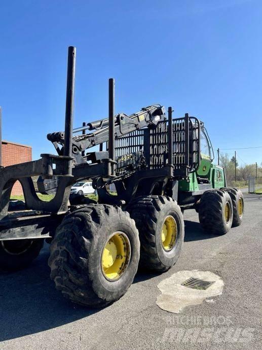 John Deere 1910 E Forwarderji