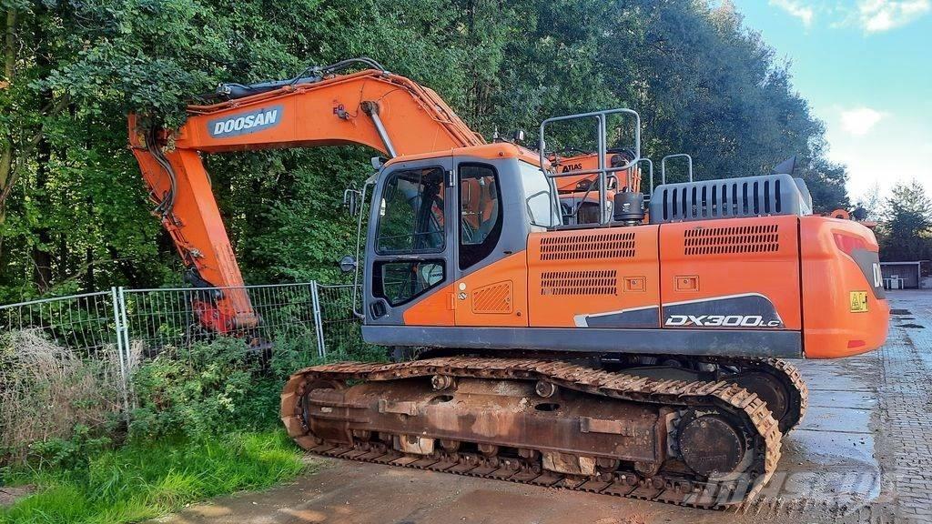 Doosan DX 300 LC-5 Bagri goseničarji