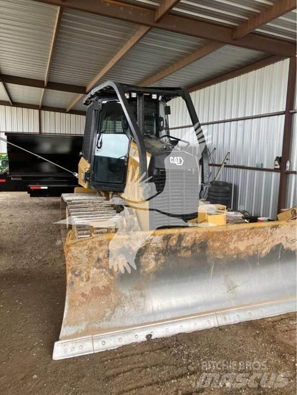 CAT D3 Buldožerji goseničarji
