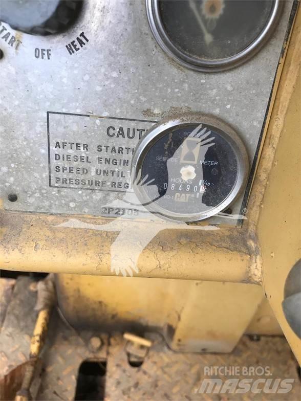 CAT D6C Buldožerji goseničarji