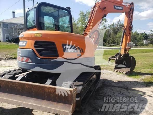 Doosan DX85R-3 Bagri goseničarji