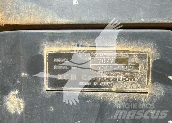 Kawasaki 70Z7 Kolesni nakladalci