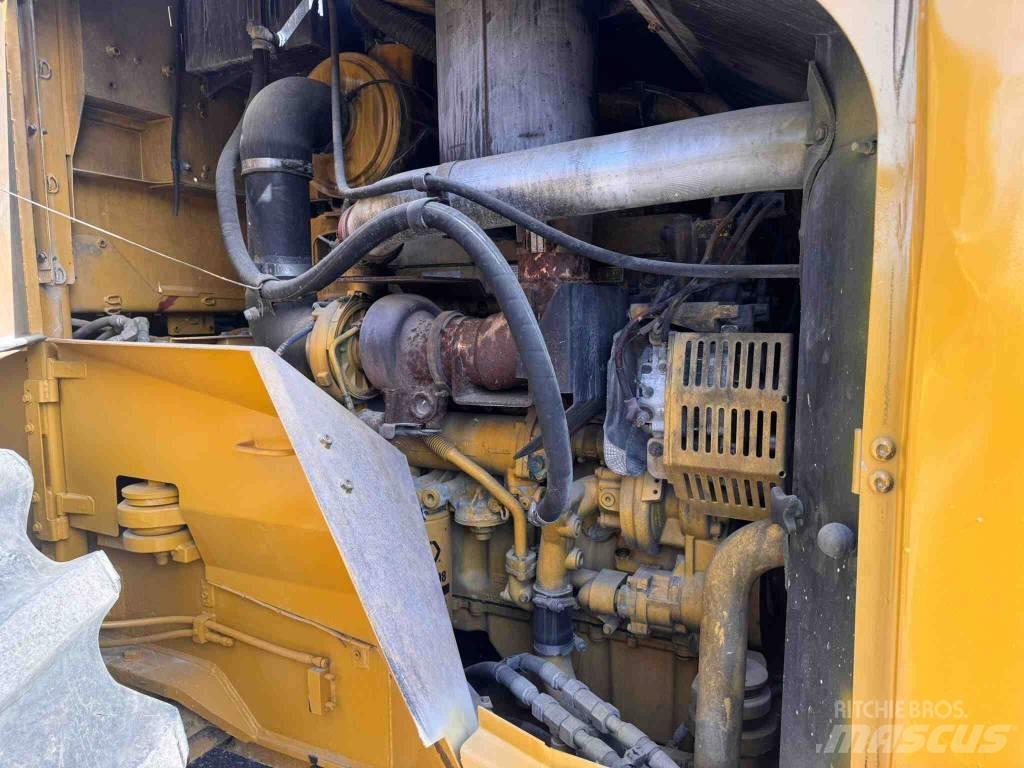 CAT RM 300 Stroji za recikliranje asfalta