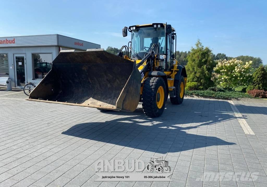 JCB 411 HT Kolesni nakladalci