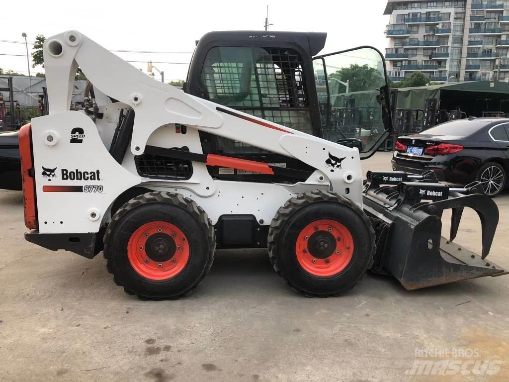 Bobcat S770 Skid steer mini nakladalci