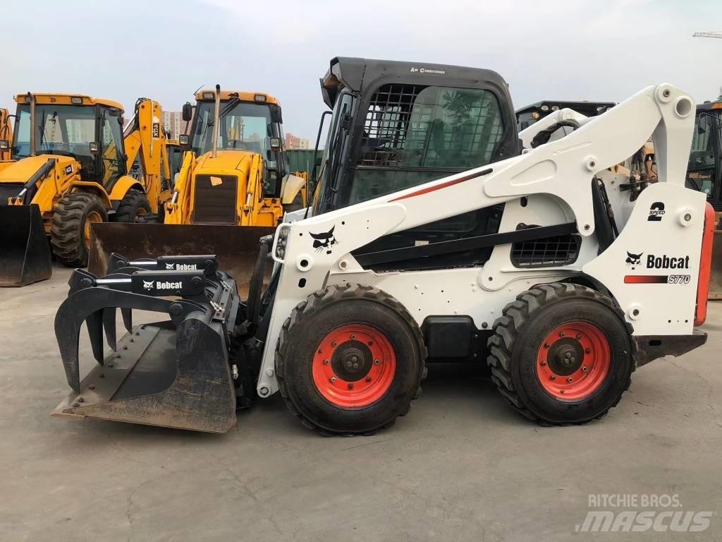 Bobcat S770 Skid steer mini nakladalci