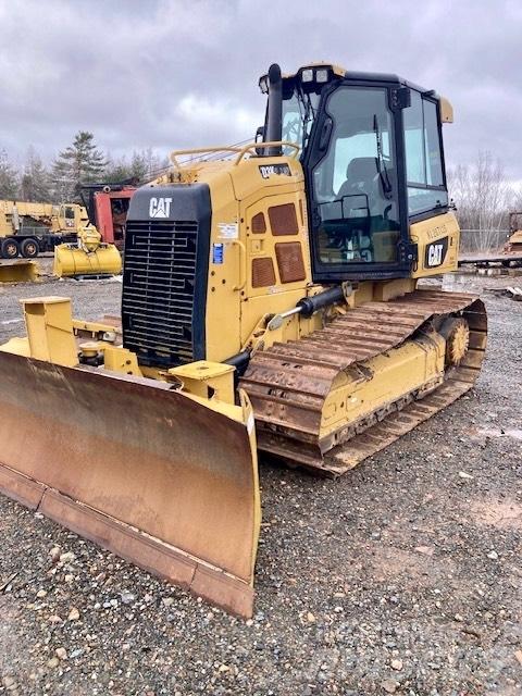 CAT D 3 K 2 LGP Buldožerji goseničarji