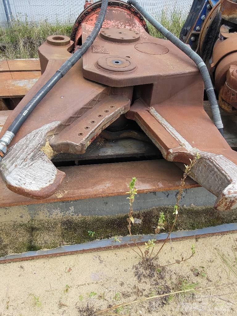 Rammer RC 22N Klešče