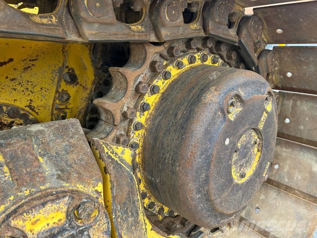 Komatsu D 65 WX-18 Buldožerji goseničarji