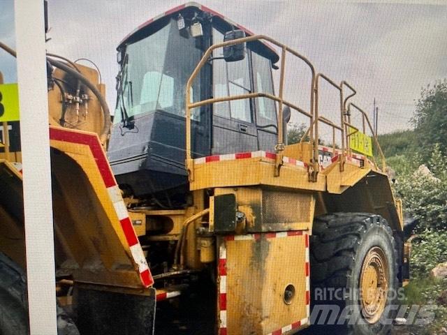 CAT 988 H Kolesni nakladalci