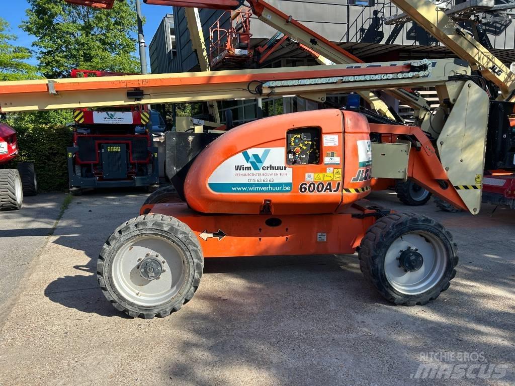 JLG 600 AJ Zglobne dvižne ploščadi