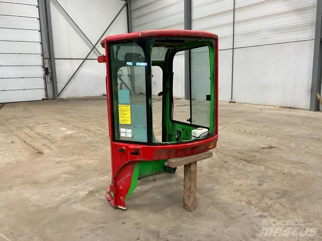 Yanmar Vio 20 / vio 25 Kabine in notranjost