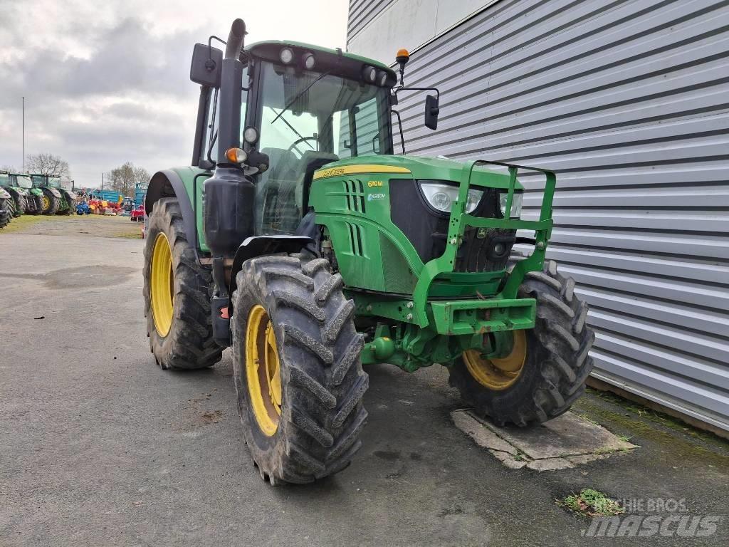 John Deere 6110M Traktorji