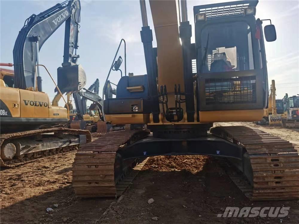 CAT 326D2 Bagri goseničarji