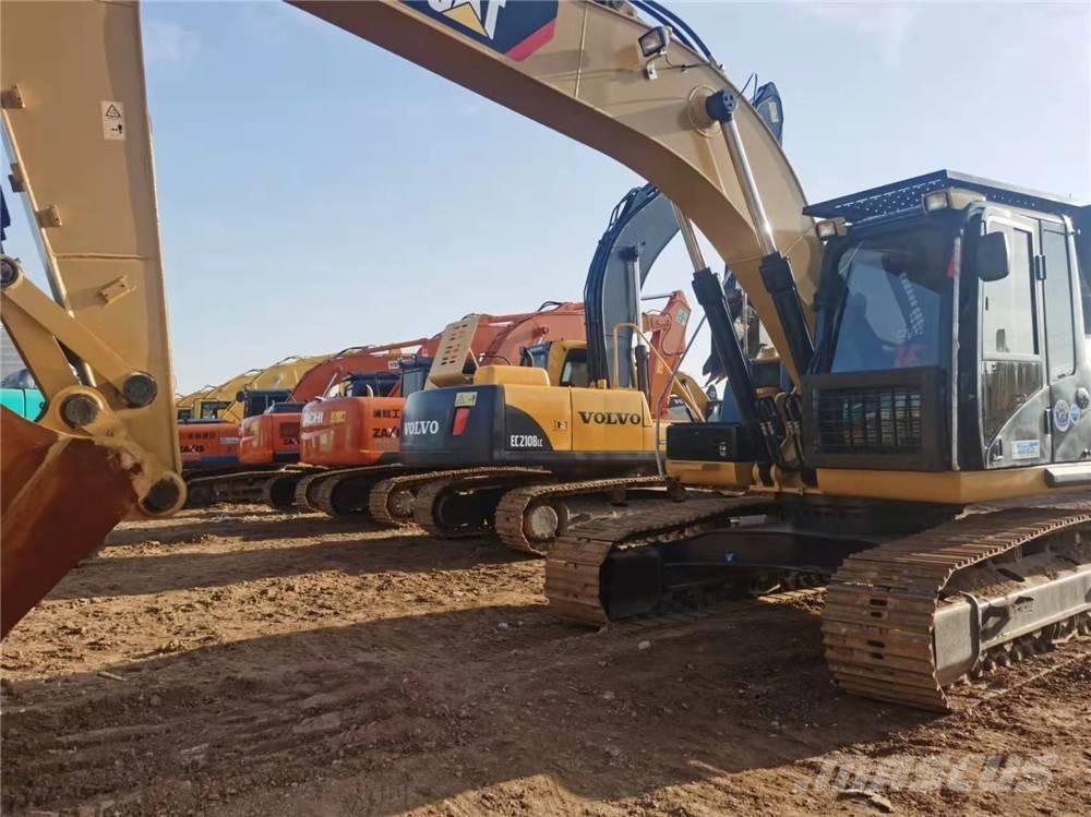 CAT 326D2 Bagri goseničarji