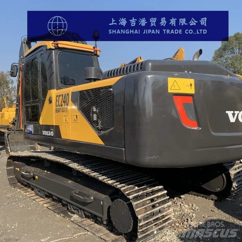 Volvo EC 240 Bagri goseničarji