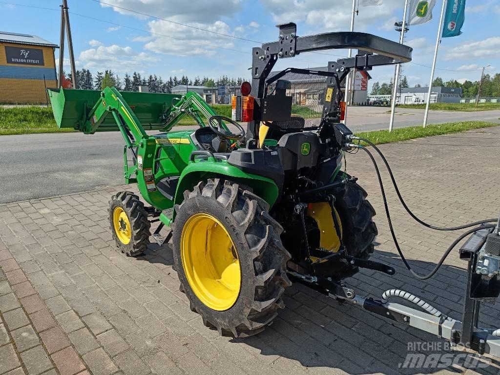 John Deere 3038 E Traktorji