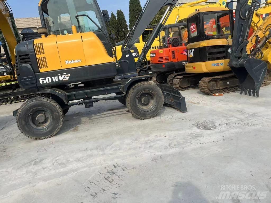 Hyundai R60W-9 Bagri na kolesih