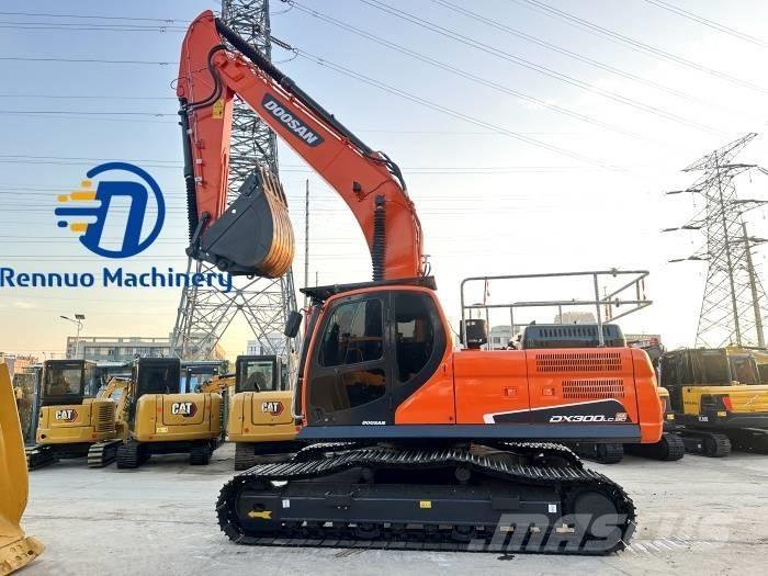 Doosan DX 300LC-9C Bagri goseničarji