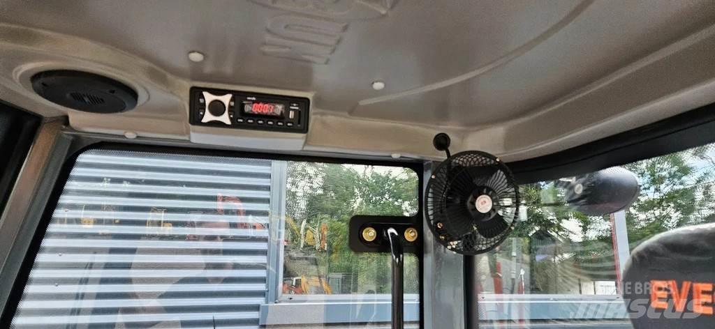 Everun ER 16 Kolesni nakladalci