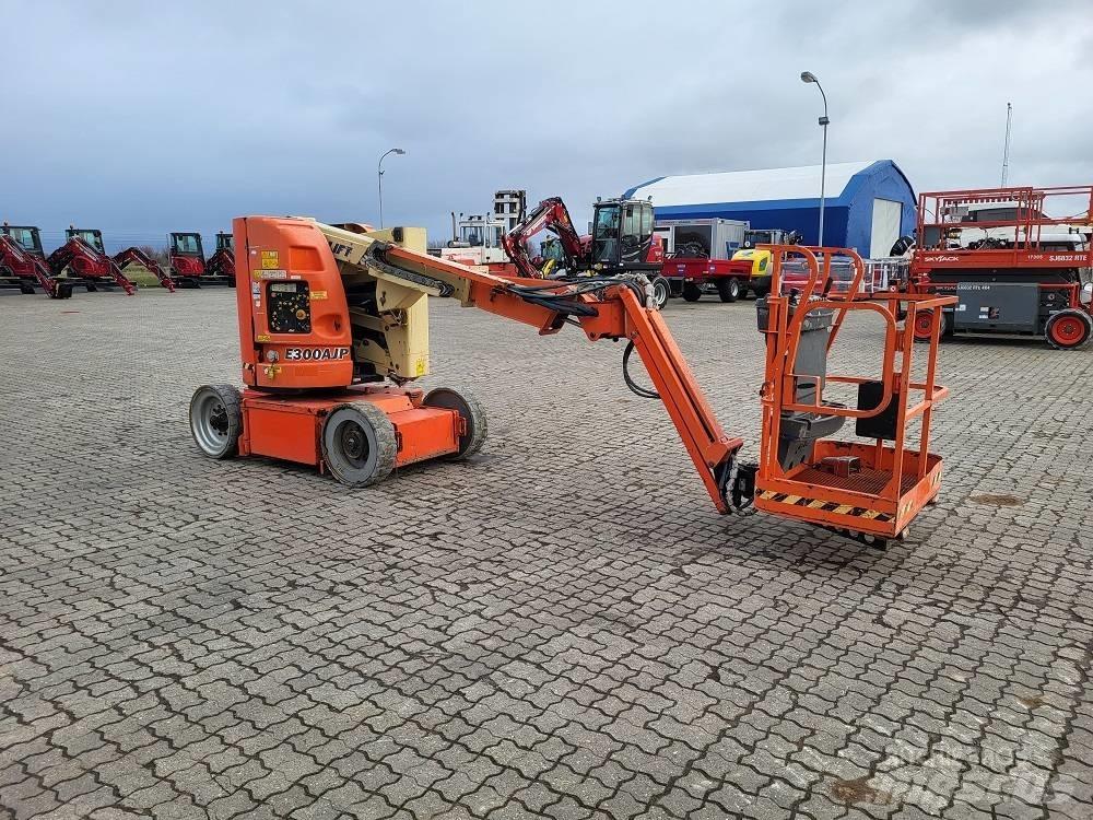 JLG E 300 AJP Zglobne dvižne ploščadi