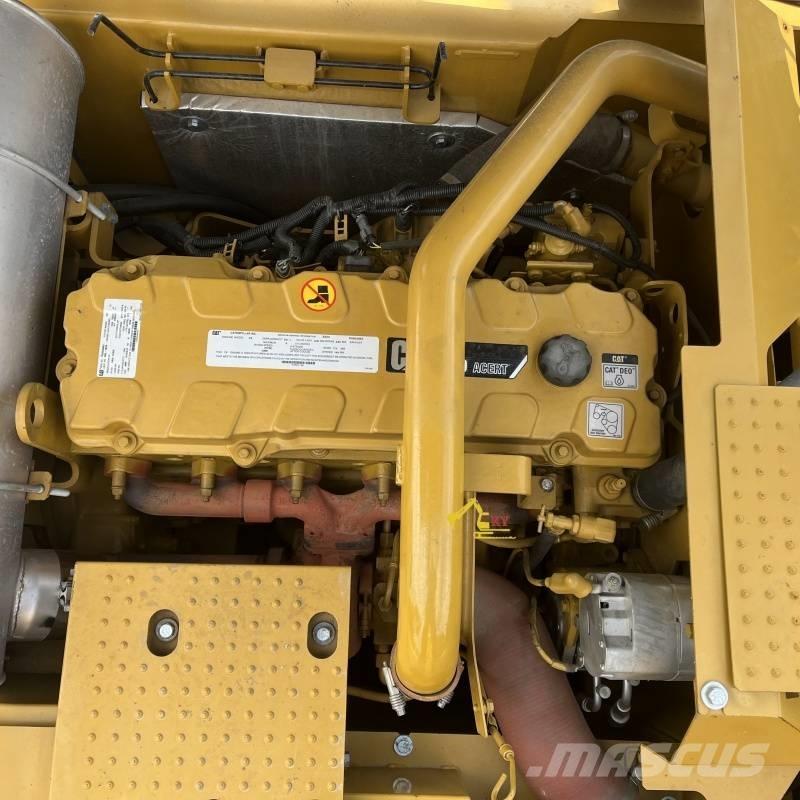 CAT 330D2L Bagri goseničarji