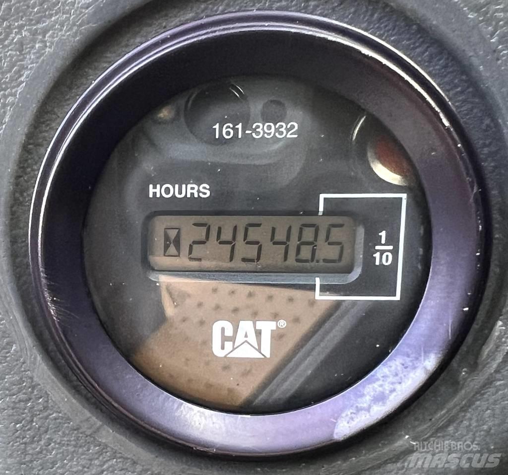 CAT 938 G Kolesni nakladalci