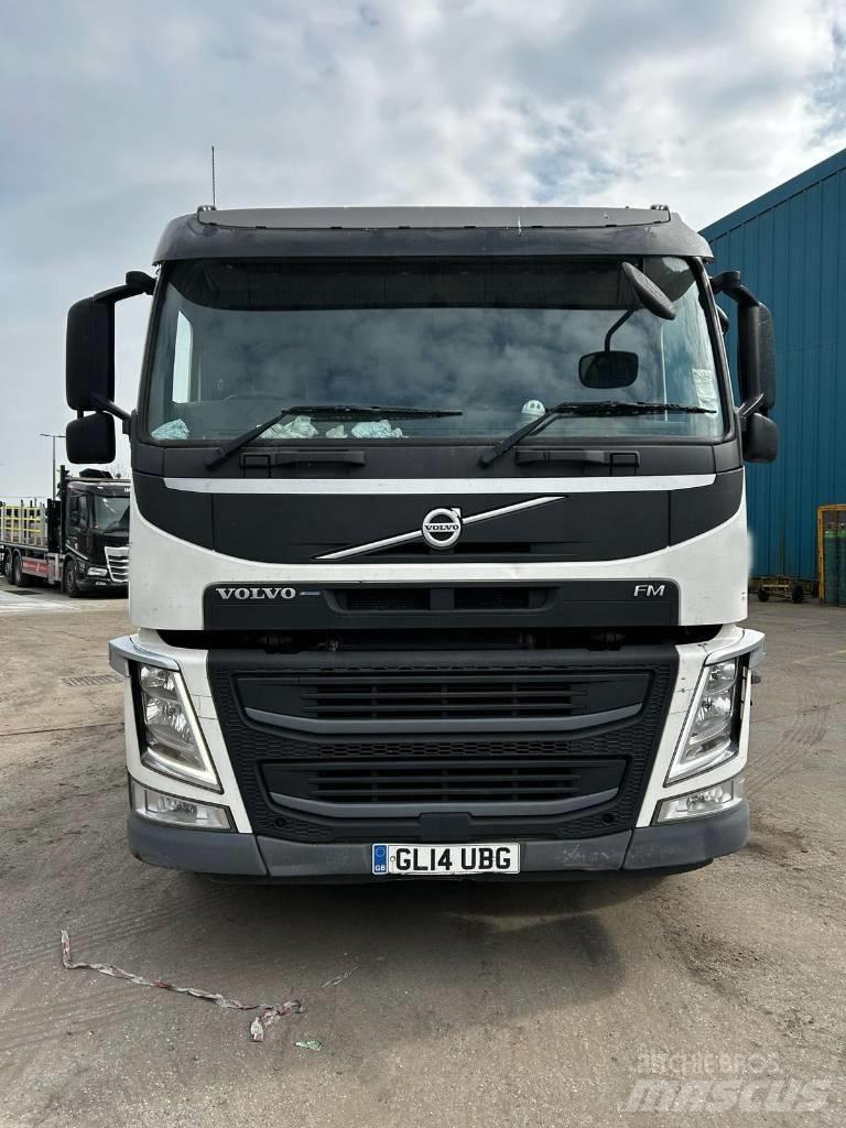Volvo FM 330 Tovornjaki s kesonom/platojem