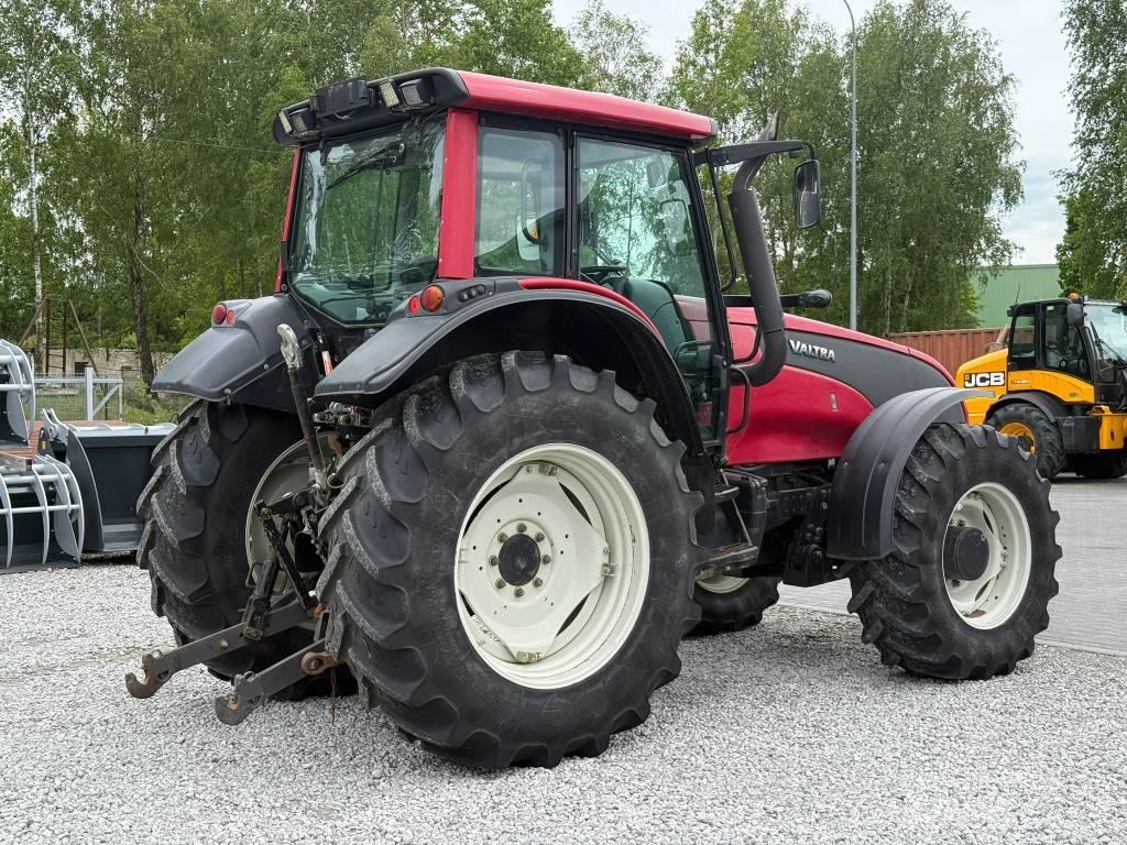 Valtra T 161 Traktorji
