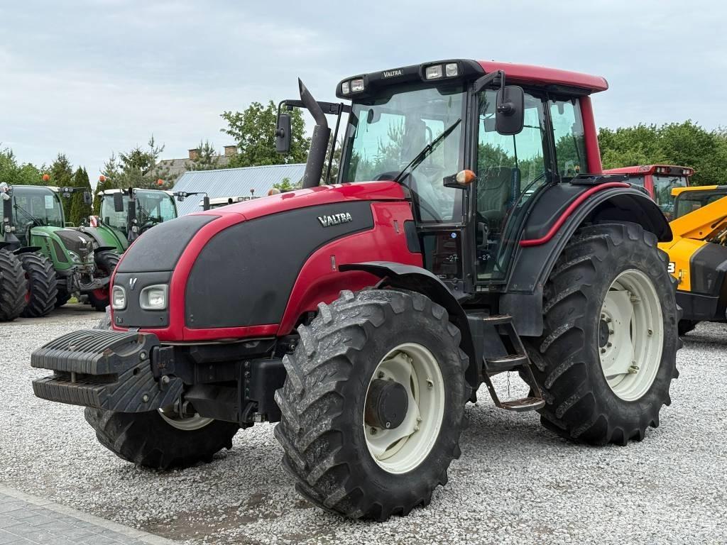 Valtra T 161 Traktorji