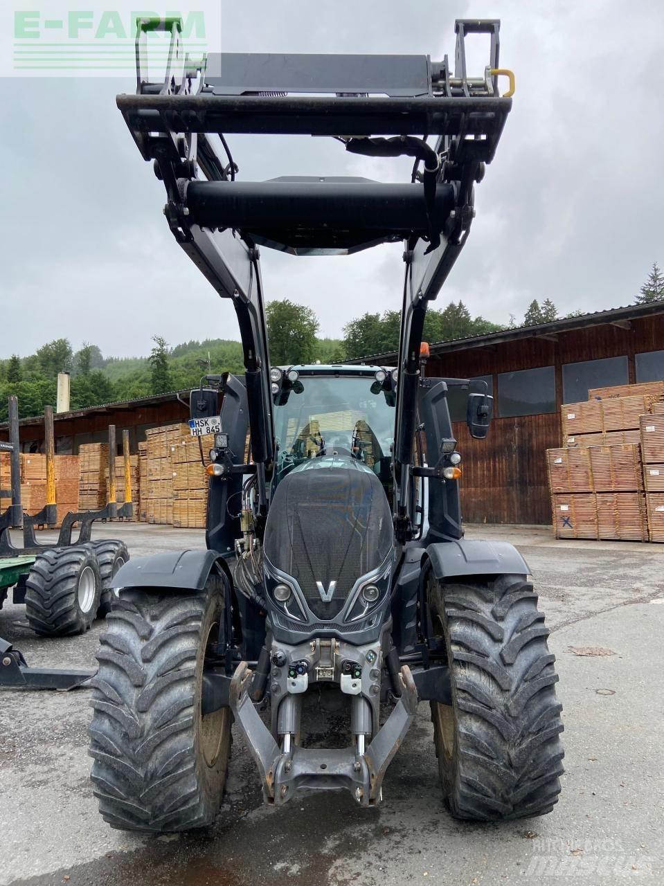 Valtra T254S Traktorji