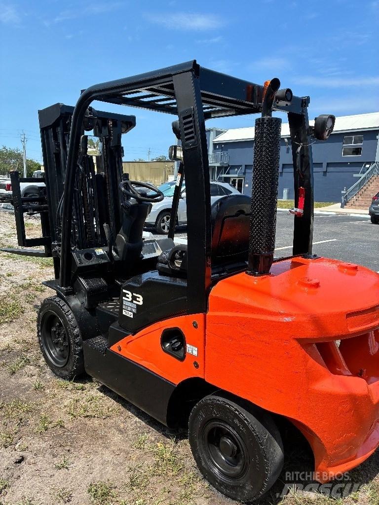 Doosan D 33 S-7 Viličarji - drugo