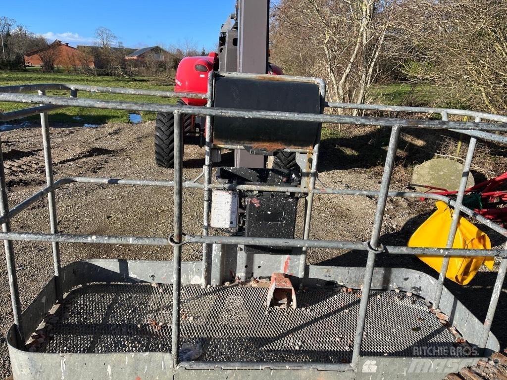 Manitou 200 ATJ Zglobne dvižne ploščadi