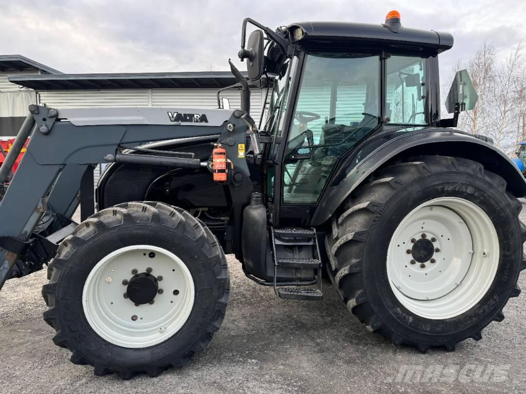 Valtra C 130 Traktorji